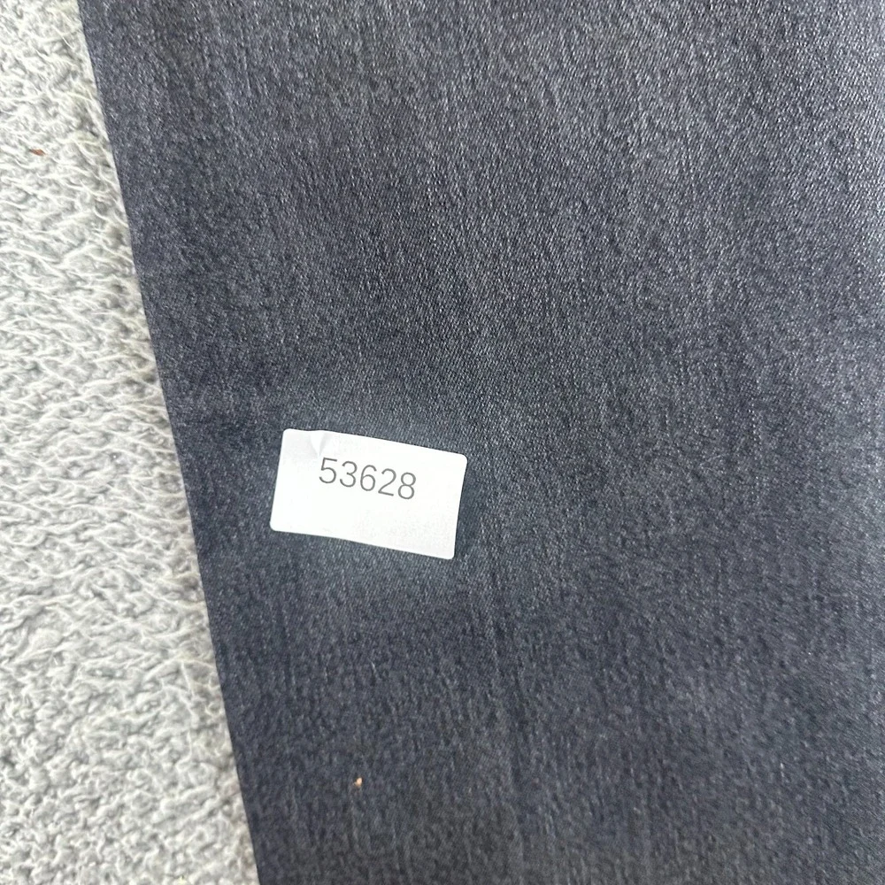 Levis before purchasing